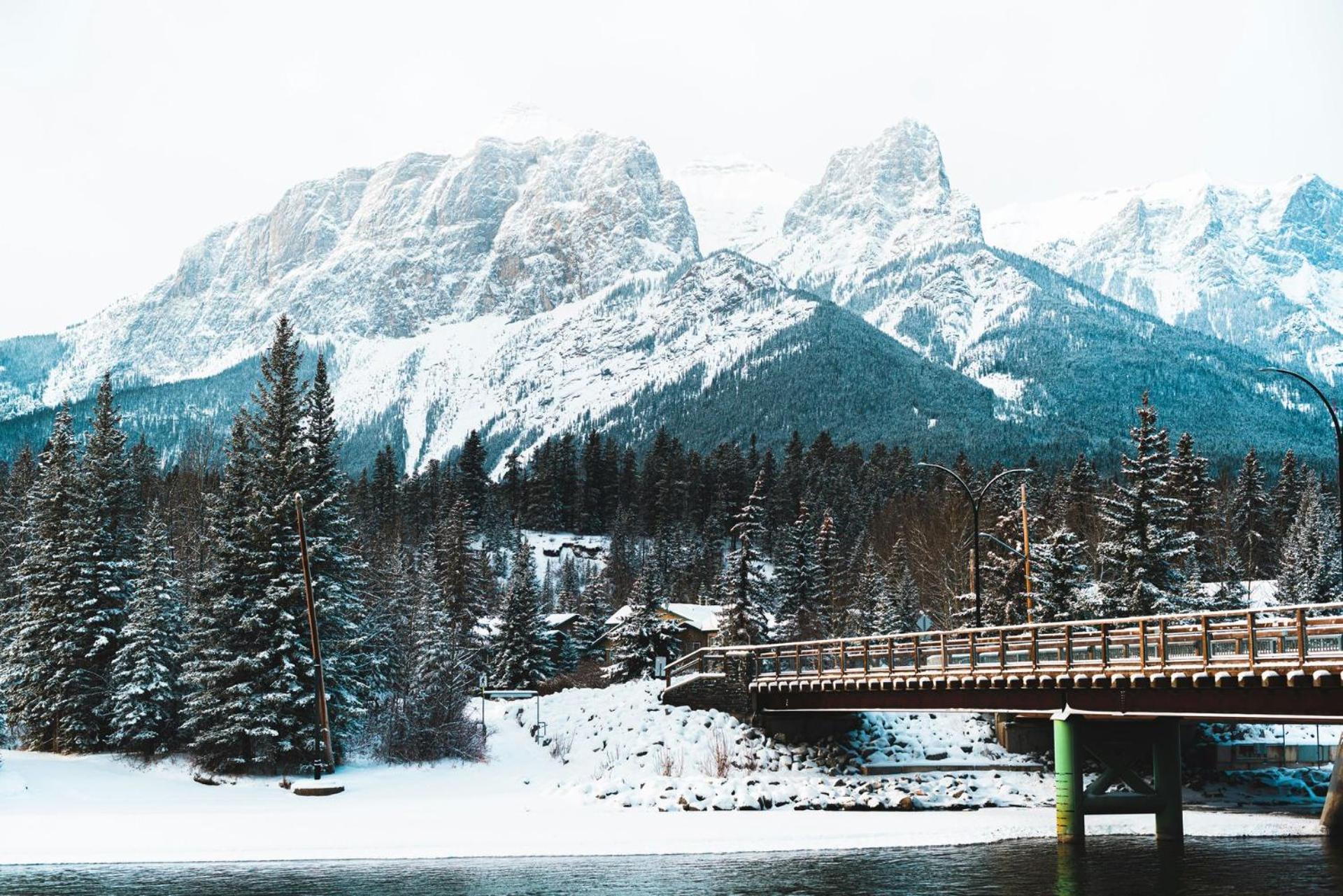Special! New Downtown Mtn View Free Parking 2B&2B Apartment Canmore Luaran gambar